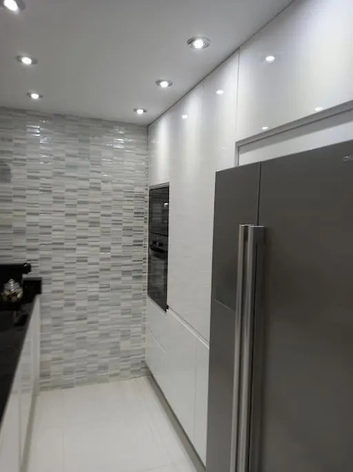 Apartamento Con Impresionantes Vistas Y Piscina أذيخي شقة