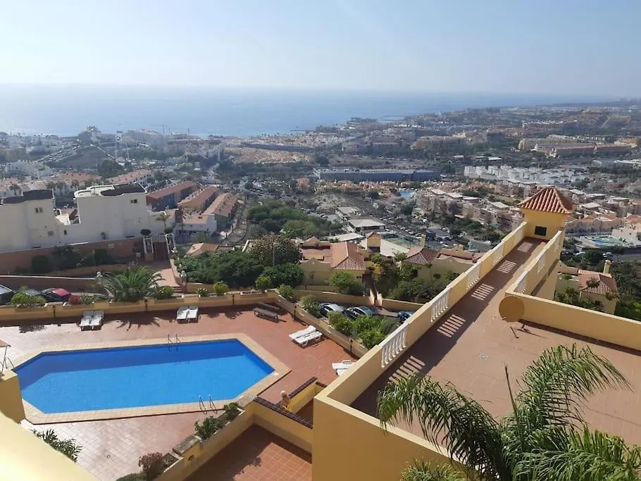 Apartamento Con Impresionantes Vistas Y Piscina أذيخي