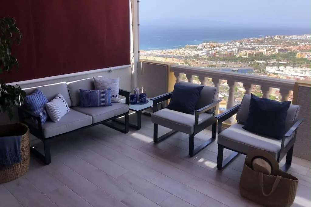 Apartamento Con Impresionantes Vistas Y Piscina أذيخي