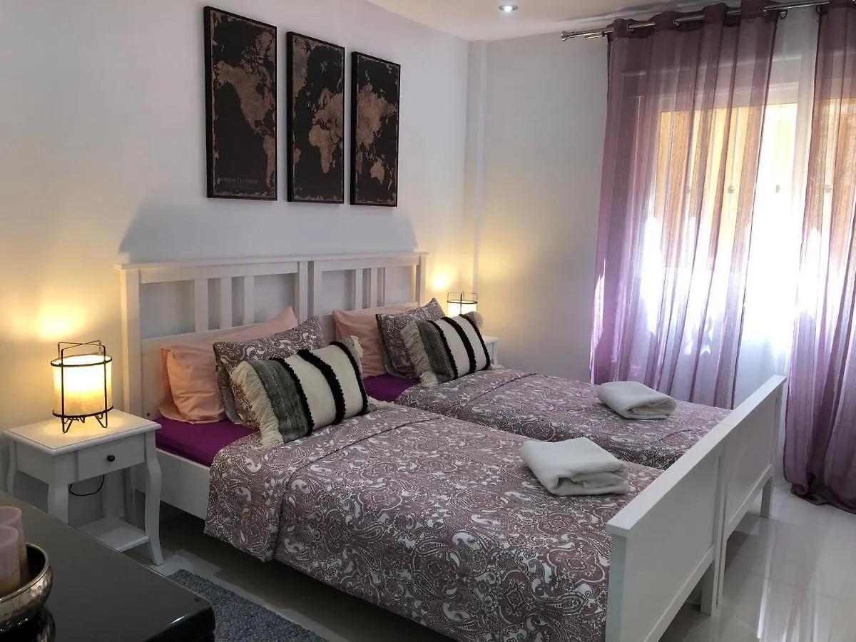 شقة Apartamento Con Impresionantes Vistas Y Piscina أذيخي